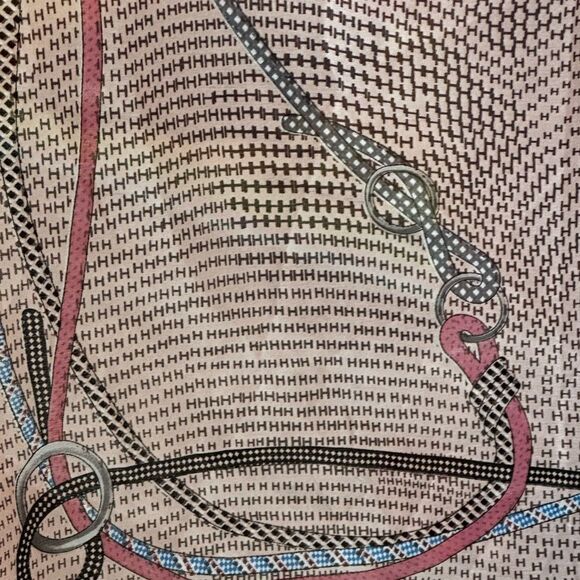 Vtg Hermes Cheval Mirage Design Shaw or Scarf Rose Poudre Noir Gris 100% silk - Picture 5 of 11